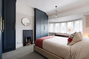 Furniss Avenue Dore